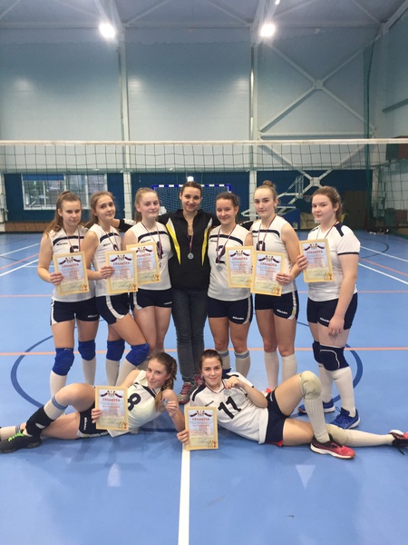 С 14 по 16 декабря 2018 года в г. Смоленске проходил открытый турнир ”Дружба“ по волейболу среди девушек 2002-2003 годов рождения